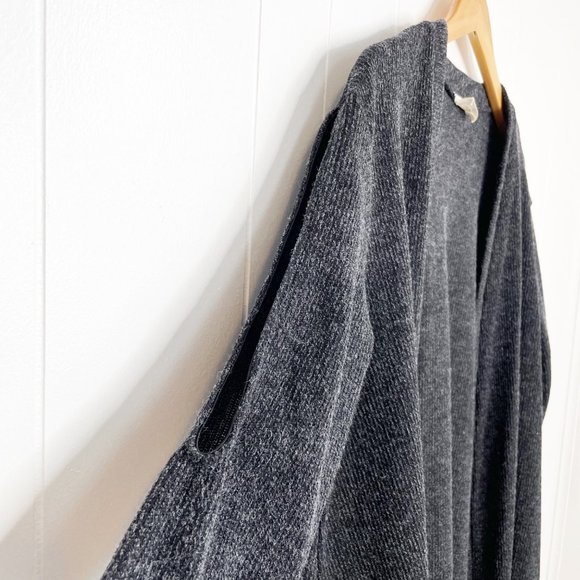 1.4.3. Story by Line Up Gray Cold Shoulder Long Cardigan Size Large - Picture 3 of 7